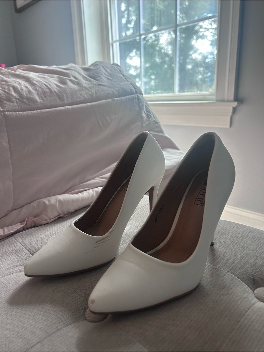 Sleek White Pointed-Toe High Heel Pumps